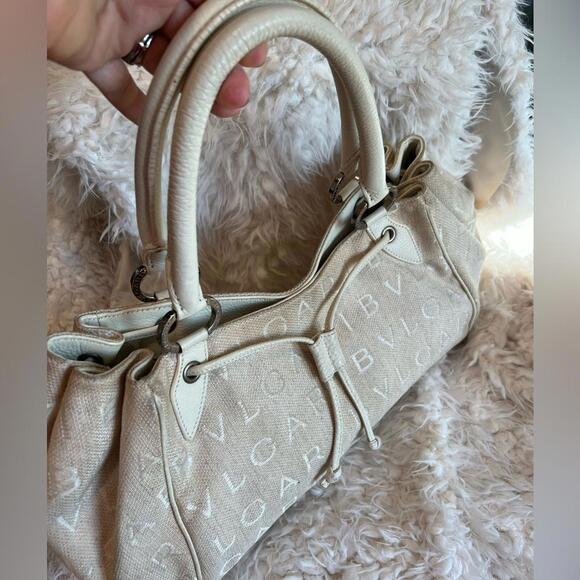 Bvlgari Mania Cream Signature Drawstring Shoulder Tote Bag (BVXX050) - Picture 6 of 9